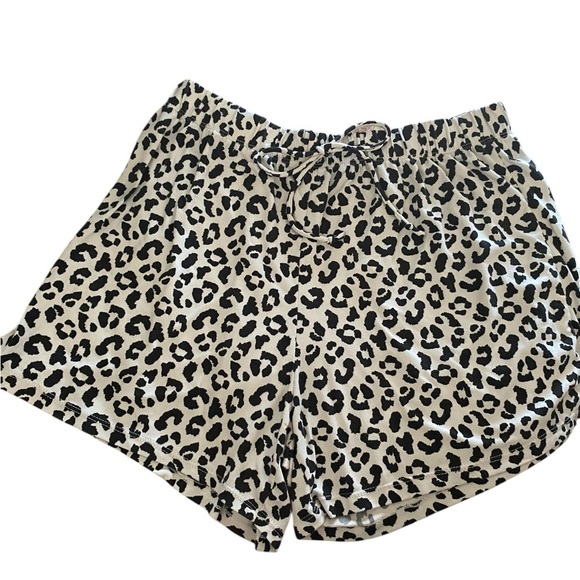 Catherine Malandrino black white leopard print pajama short set Vacation Resort - Picture 4 of 5